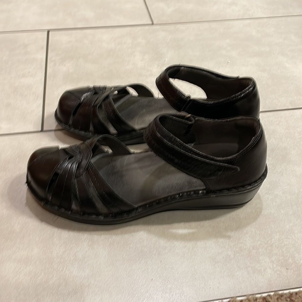 ARAVON by New Balance woman’s black sandal - Picture 6 of 8